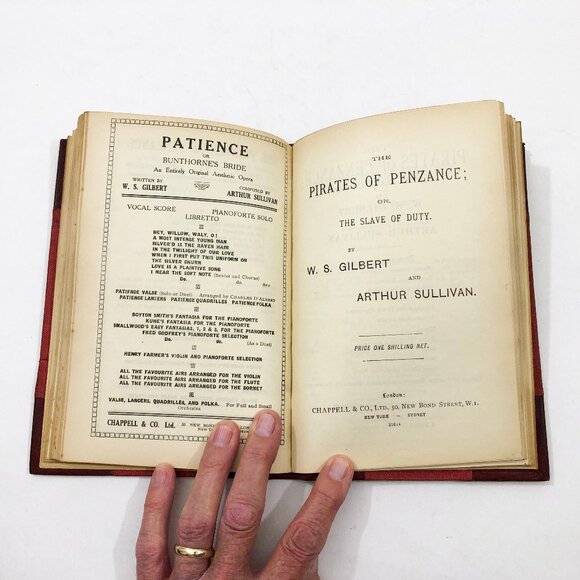 Libretti Gilbert & Sullivan 1936 Leather Bound Collection 5 Operas Rare Vintage - Picture 10 of 12